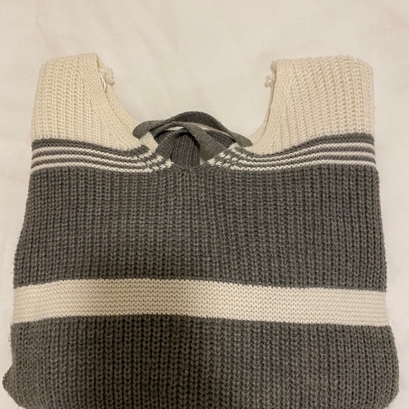 Sweater - Picture 3 of 4